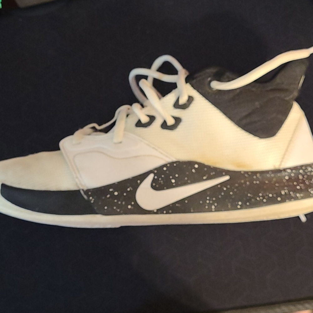 Nike PG3 shoes